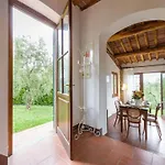 Villa In Tuscany With Infinity Pool