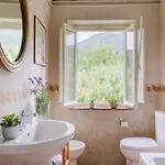 Villa In Tuscany With Infinity Pool Villa *