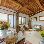 Villa In Tuscany With Infinity Pool Villa *