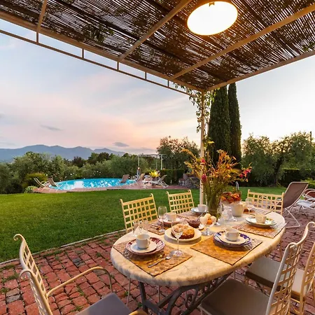 Villa In Tuscany With Infinity Pool Capannori