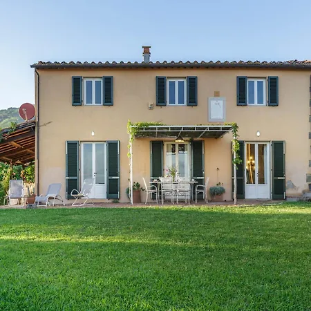 Villa In Tuscany With Infinity Pool Capannori