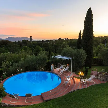 In Tuscany With Infinity Pool Villa