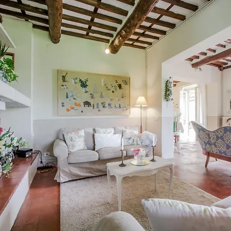 Villa In Tuscany With Infinity Pool